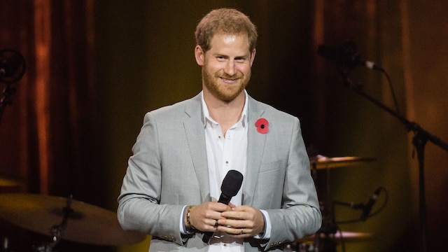 SYDNEY, AUSTRALIA - OCTOBER 27:  Prince Harry, Duke of Sussex gives a speech at the closing ceremony of the Invictus Games on October 27, 2018 in Sydney, Australia. The Duke and Duchess of Sussex are on their official 16-day Autumn tour visiting cities in Australia, Fiji, Tonga and New Zealand.  (Photo by Samir Hussein/Samir Hussein/WireImage)