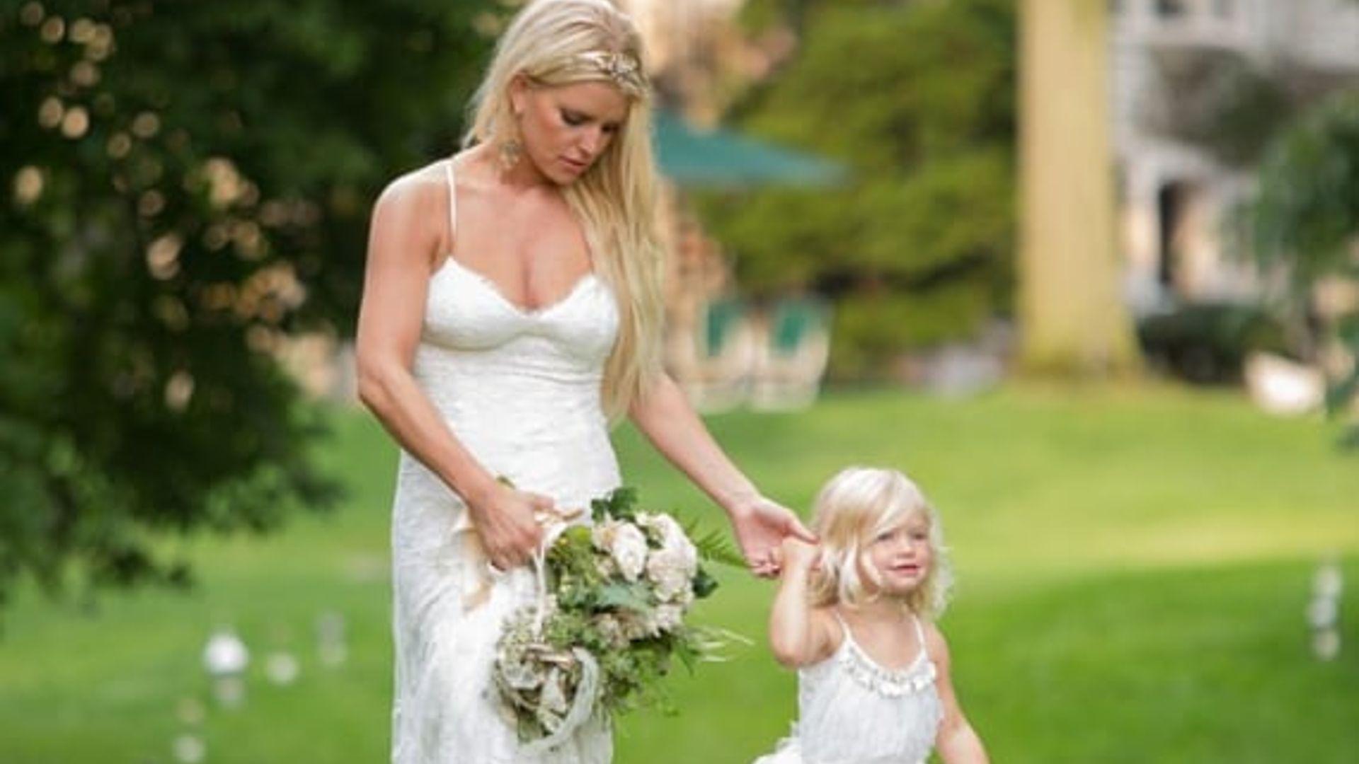 Jessica Simpson shares intimate family moments on Instagram