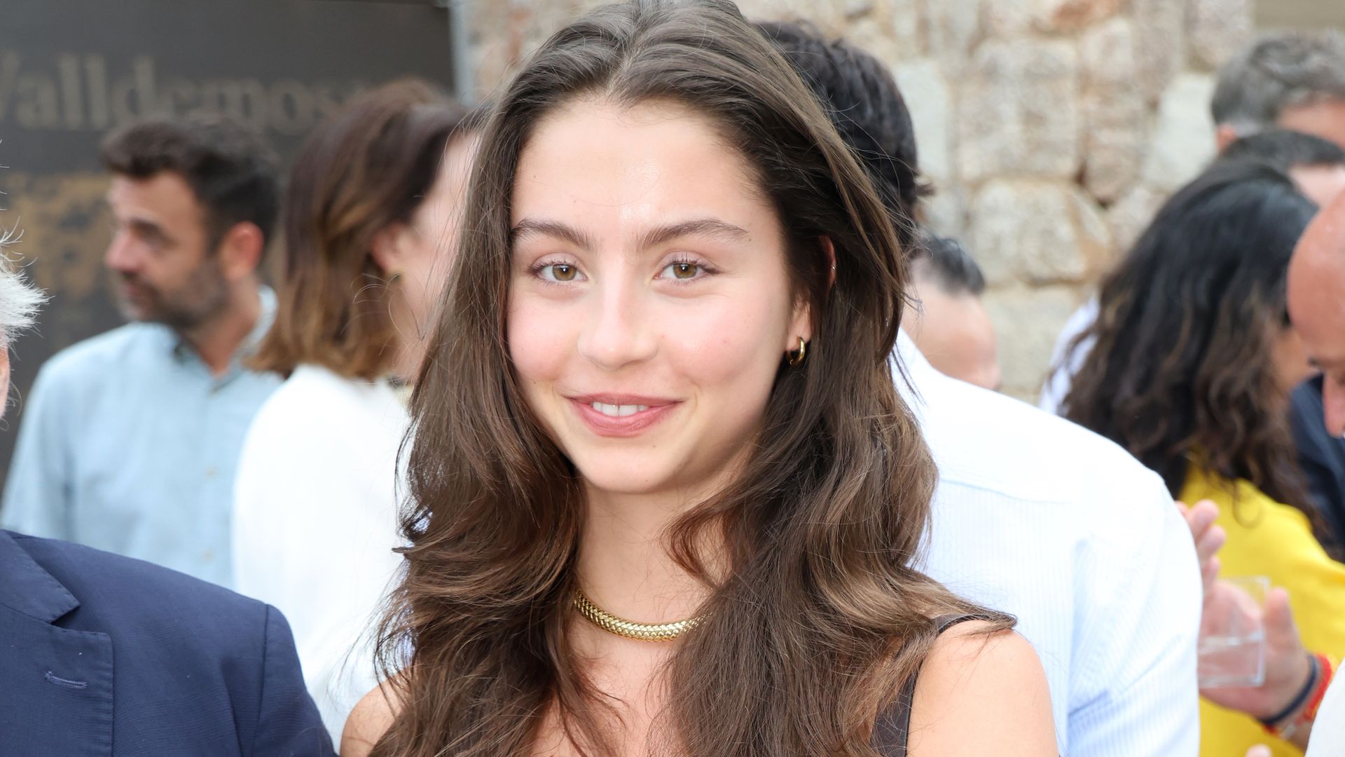 Carys Douglas surprises with her impressive Spanish during rare outing with dad Michael Douglas in Mallorca [WATCH]