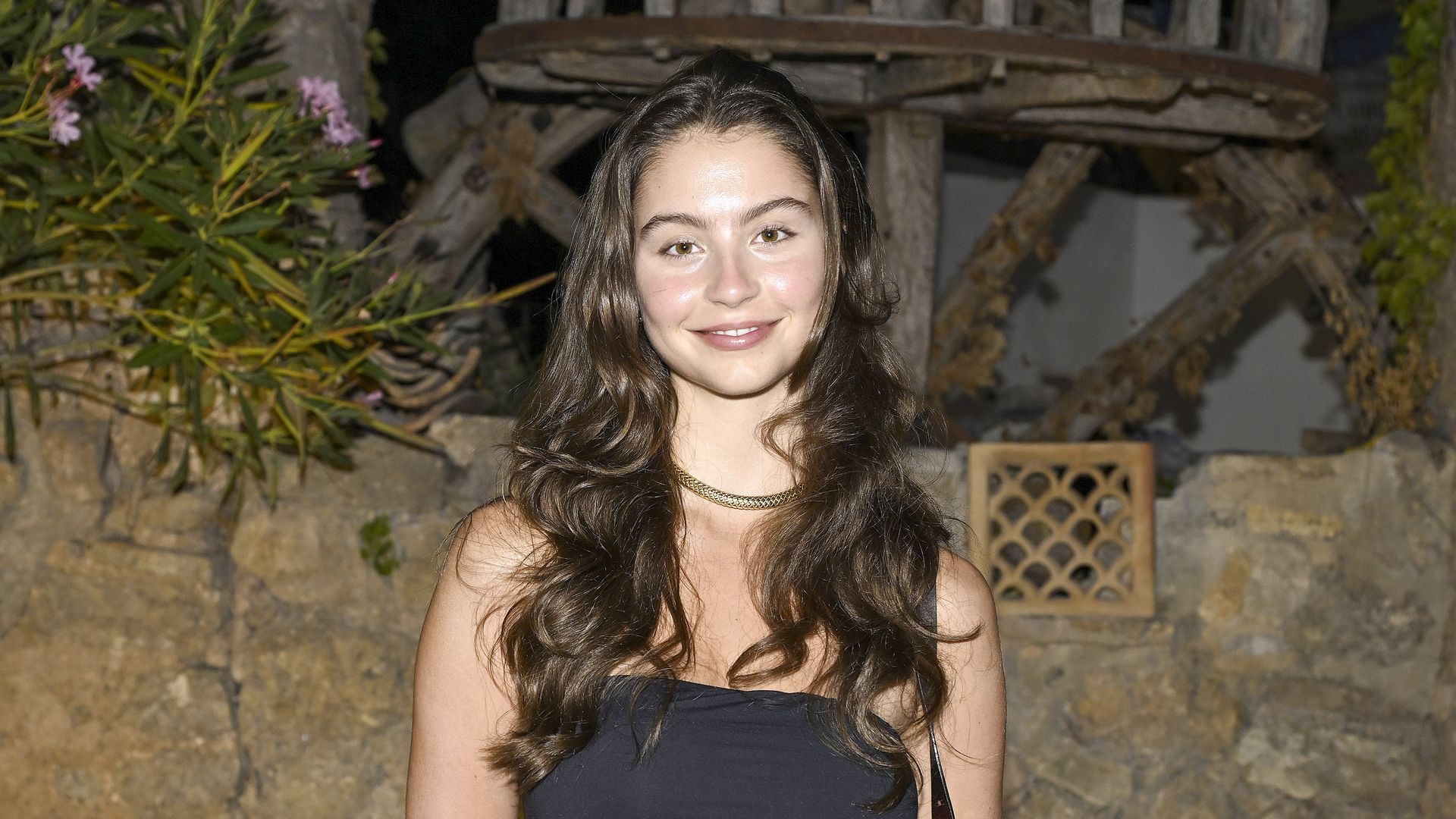 Carys Douglas surprises with her impressive Spanish during rare outing with dad Michael Douglas in Mallorca