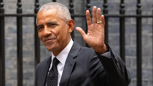 Former President Barack Obama Calls In To Downing Street For Private Visit With Rishi Sunak