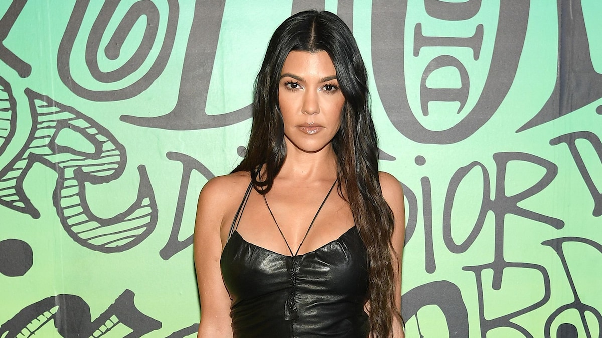 https://www.hola.com/us/horizon/landscape/59724e9b6eab-miami-florida-kourtney-kardashian-attends-the-dior-mens-fall-2020-runway-show-on.jpg?im=Resize=(1200)