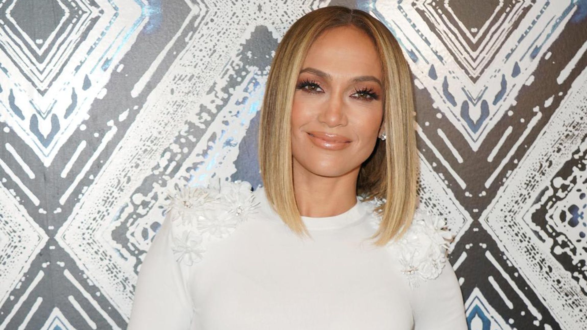 Jennifer Lopez wears STUNNING wedding dress