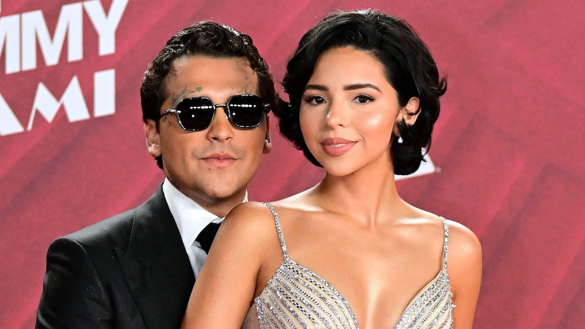 https://www.hola.com/us/horizon/landscape/5b4841e5a349-mexican-singer-christian-nodal-and-his-wife-mexican-singer-angela-aguilar-attend.jpg?im=Resize=(1200)