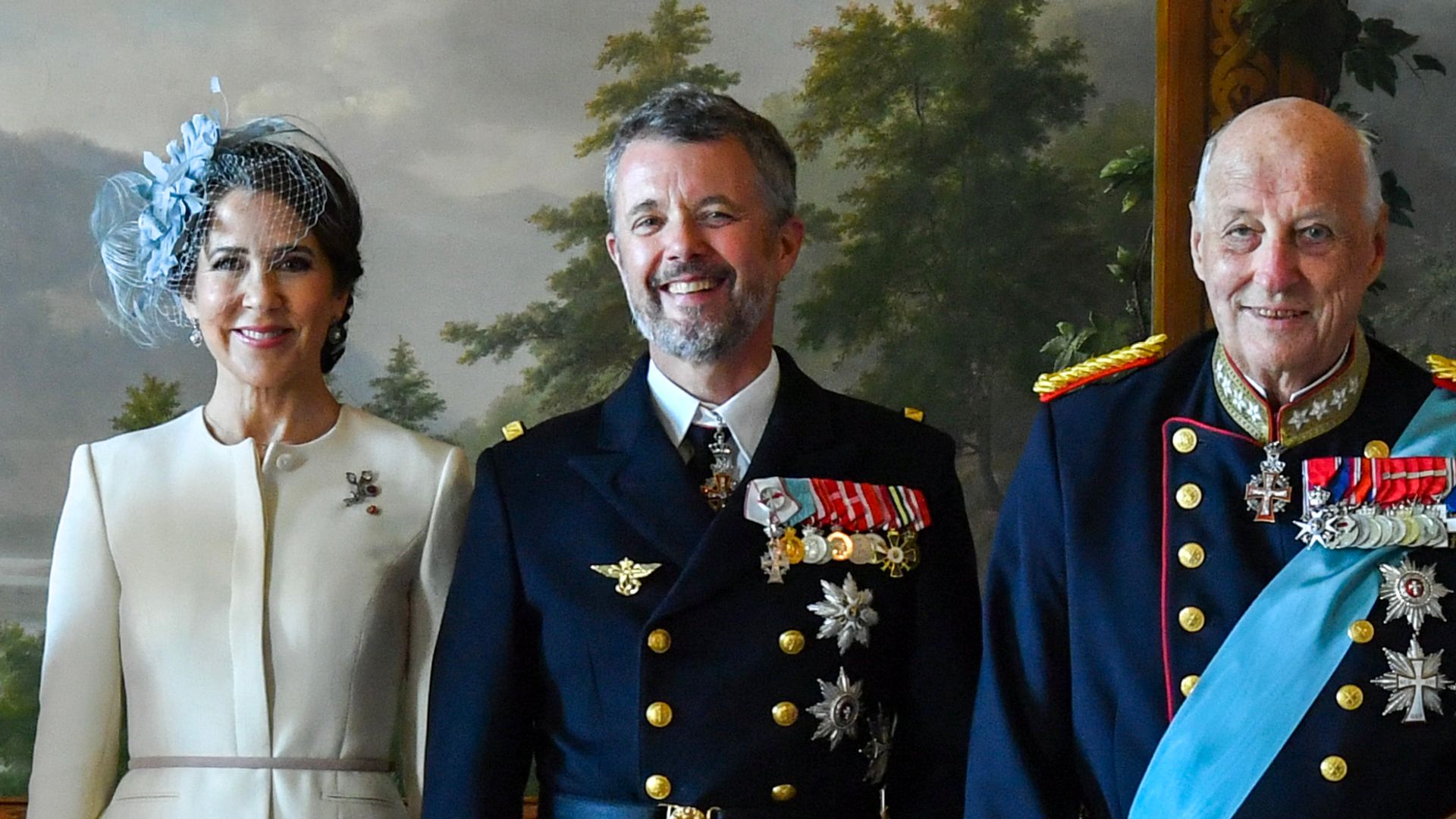 King Frederik and Queen Mary order poignant palace tribute following King Harald V’s death