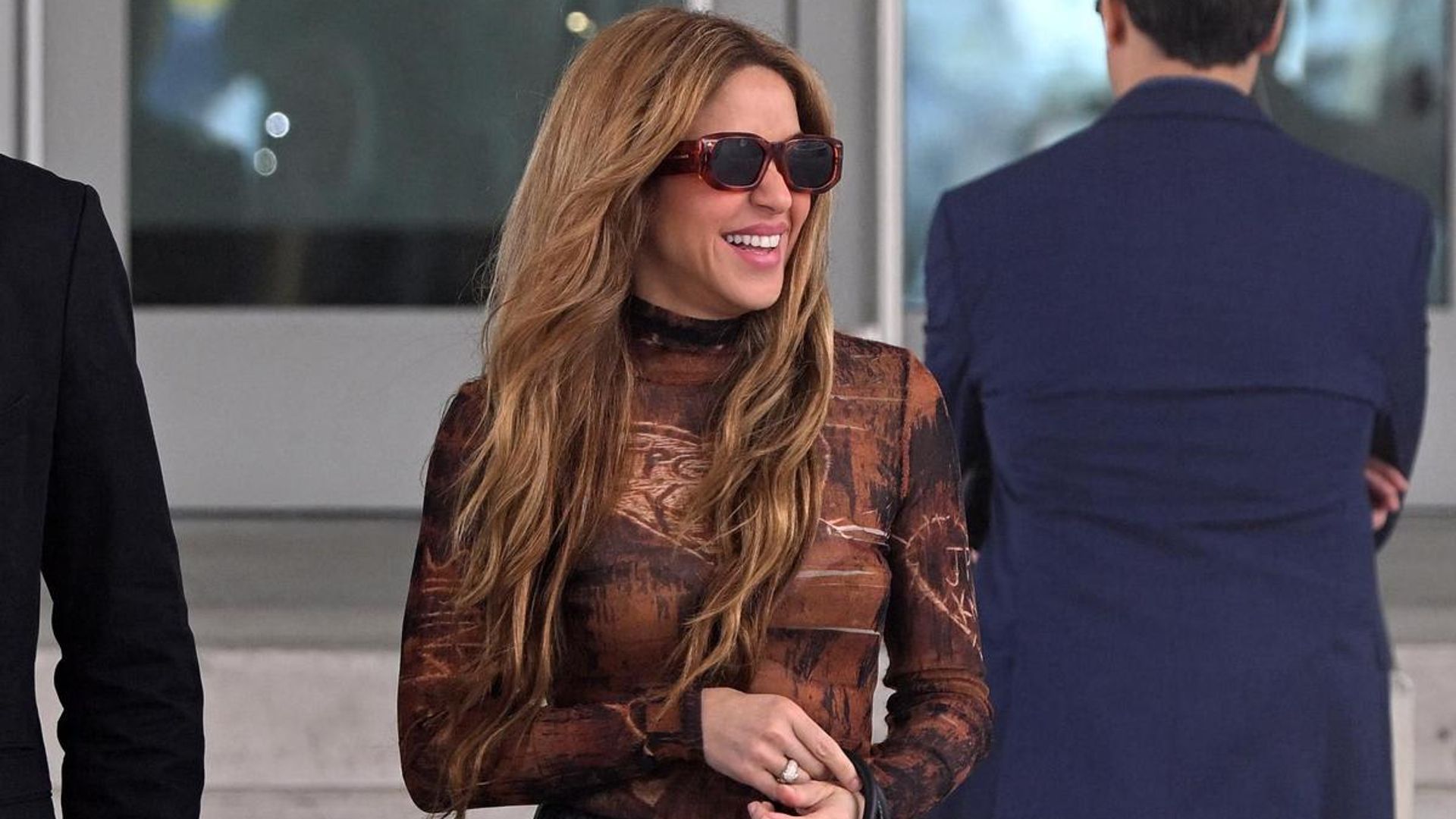 Shakira reportedly attempts to buy expensive artwork at Art Basel Miami Beach