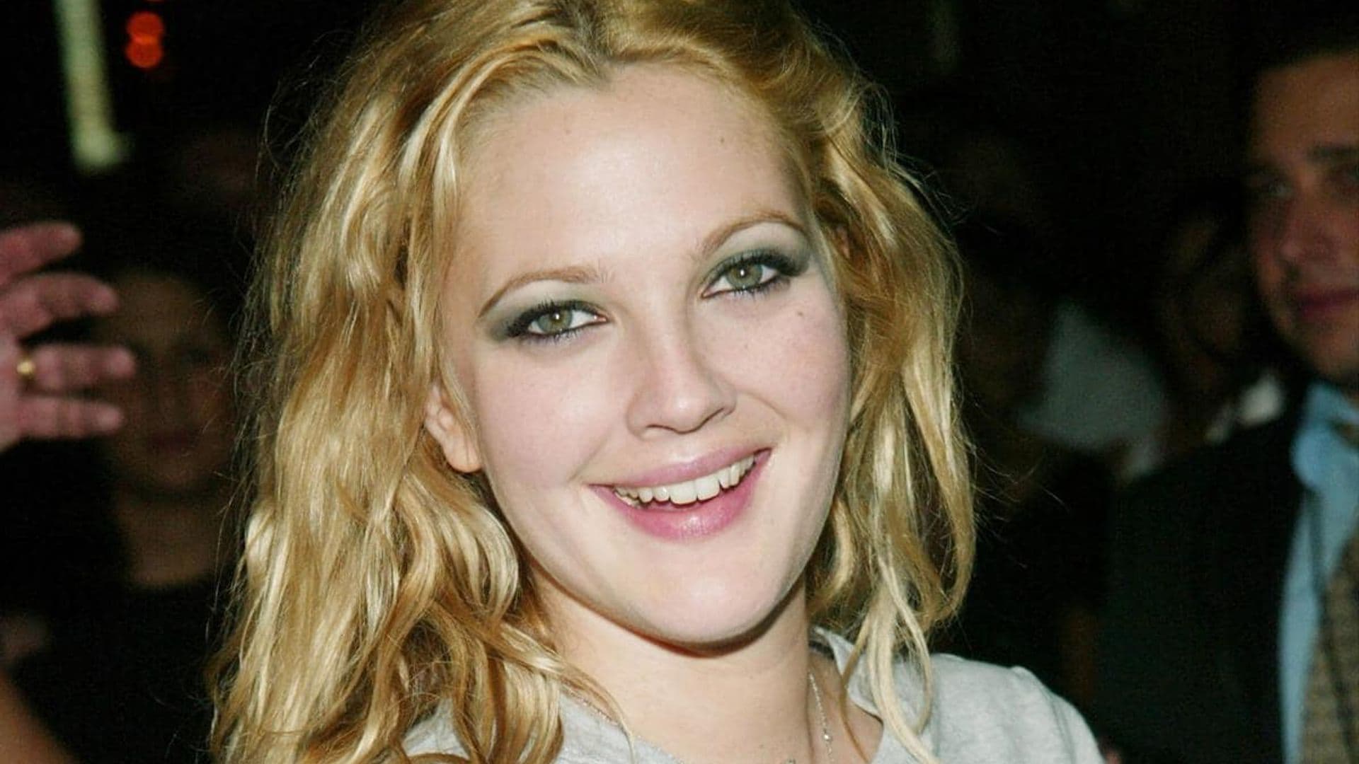 Drew Barrymore recreates her 2003 ‘Charlie’s Angels’ look with makeup and blonde hair