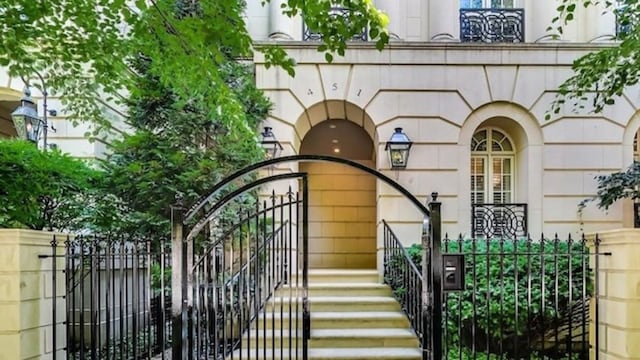 Michael Jordan's ex-wife Juanita sells River North mansion for $4.5M