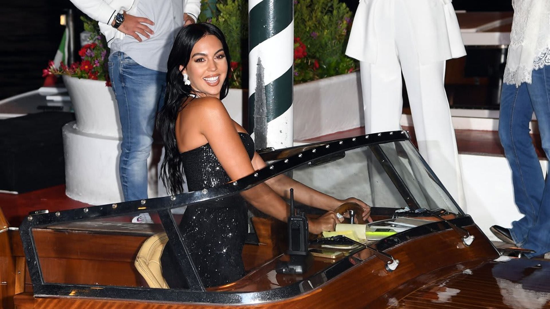 Cristiano Ronaldo’s partner Georgina Rodriguez is ready to welcome 2021 [Watch]