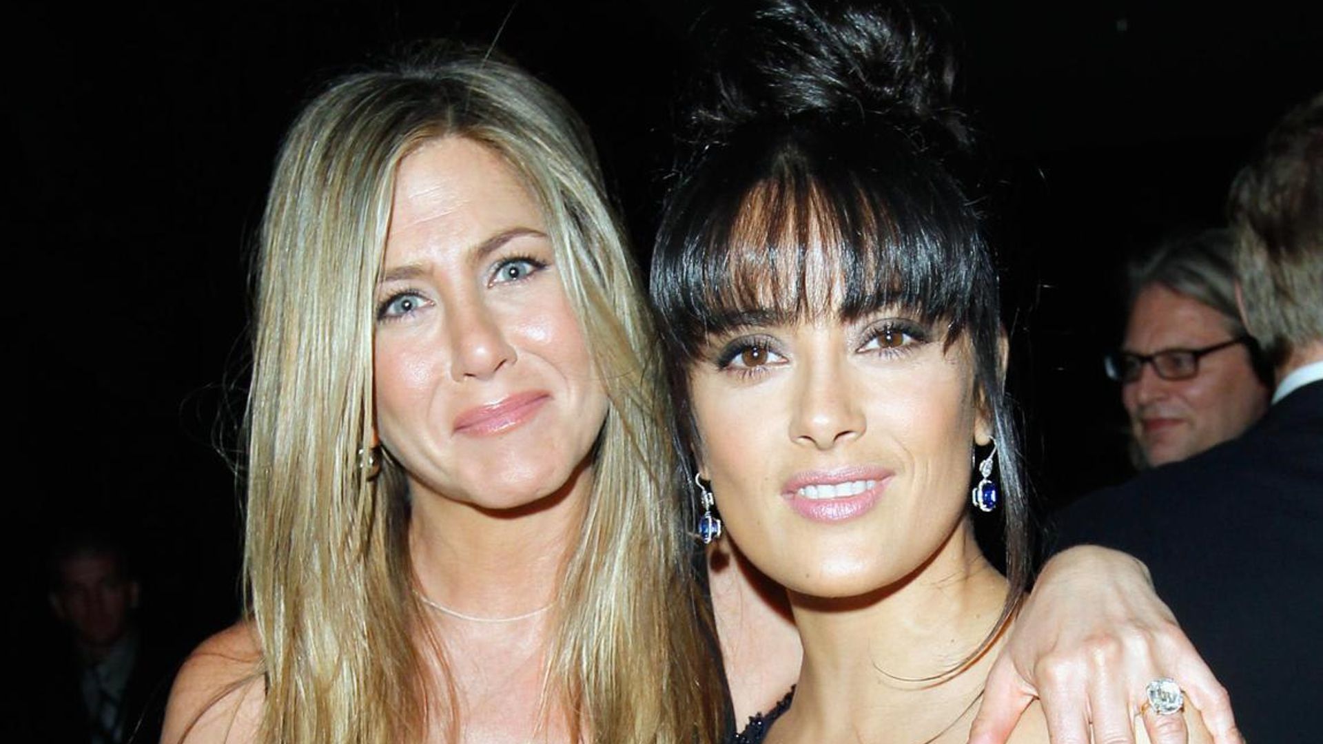 Salma Hayek welcomes Jennifer Aniston to social media with throwback photo
