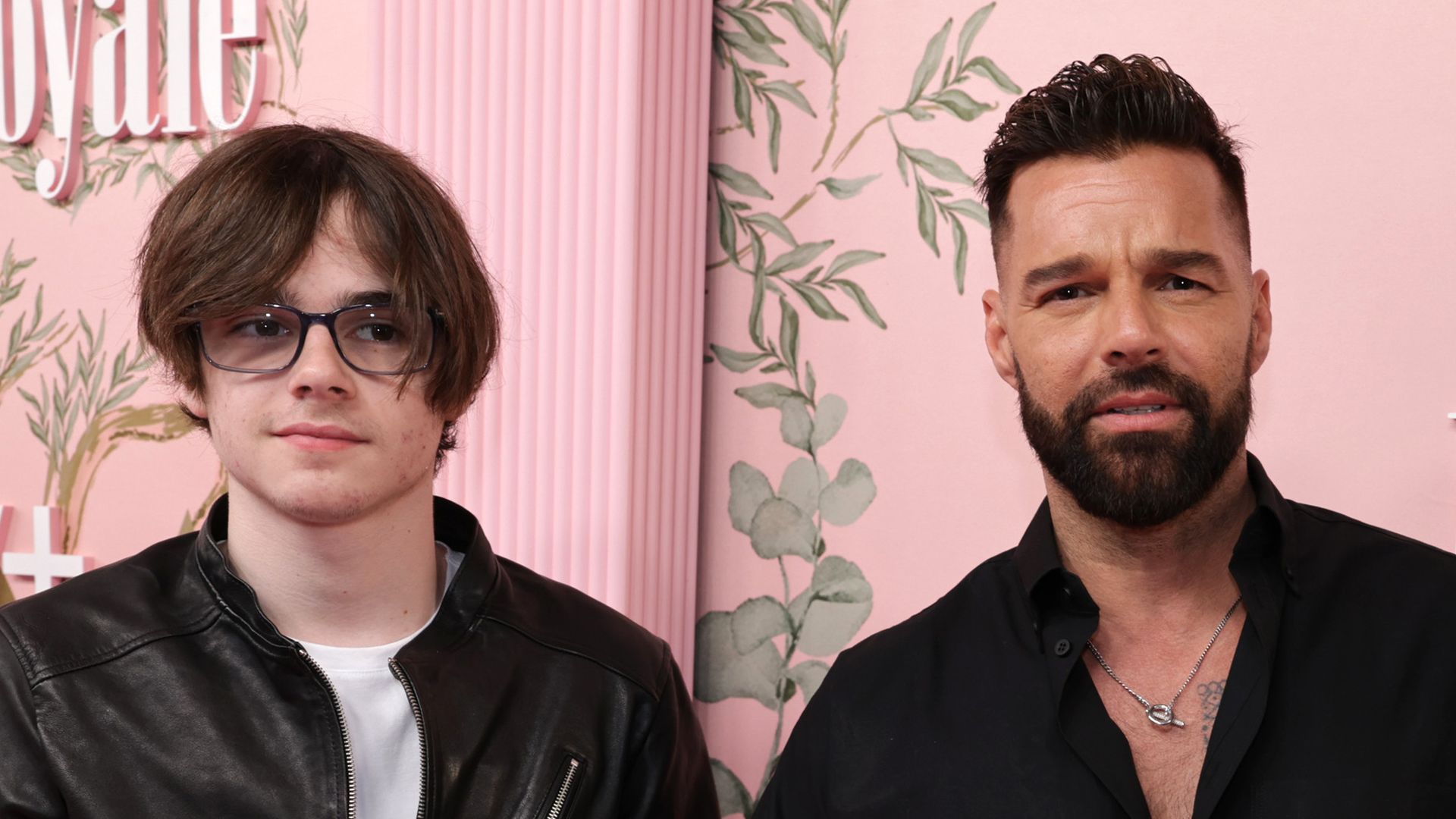 https://www.hola.com/us/horizon/landscape/605e2d9db514-beverly-hills-california-valentino-martin-ricky-martin-and-matteo-martin-attend-.jpg?im=Resize=(1200)