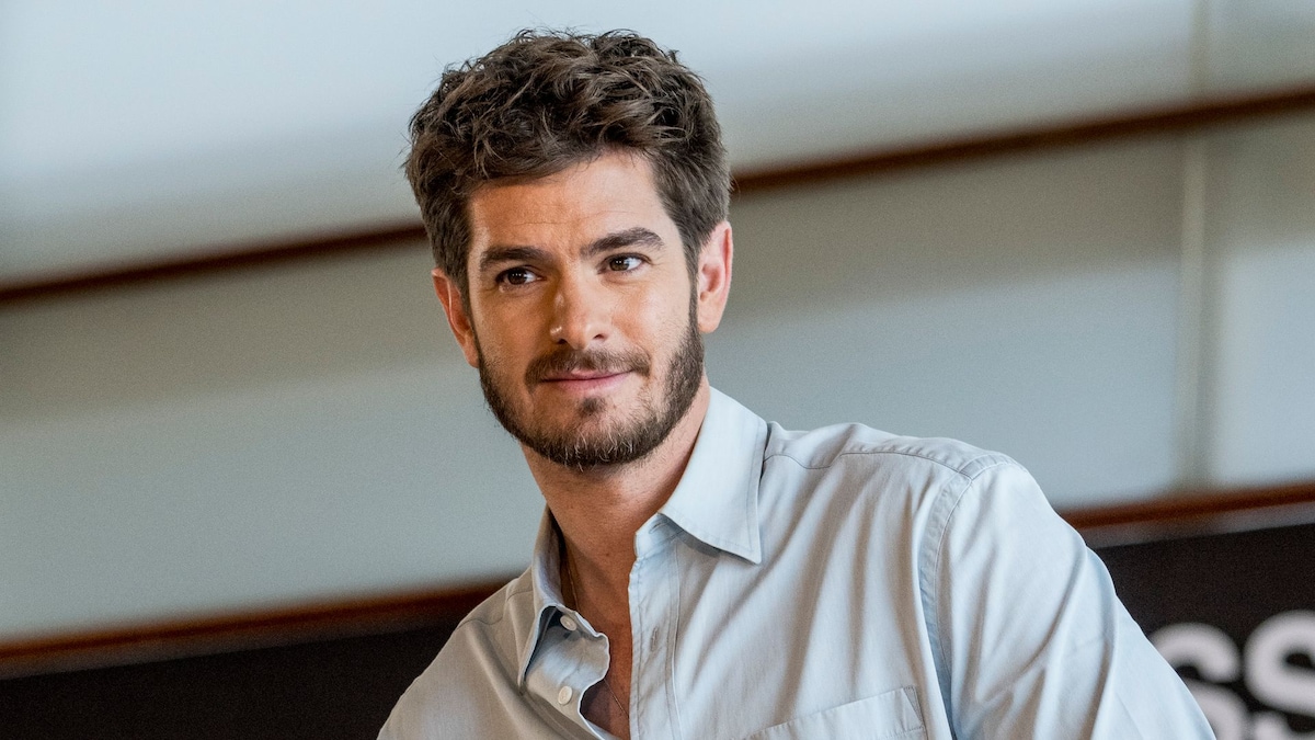 https://www.hola.com/us/horizon/landscape/6070e2ecb7b5-san-sebastian-spain-andrew-garfield-attends-we-live-in-time-photocall-during-the.jpg?im=Resize=(1200)
