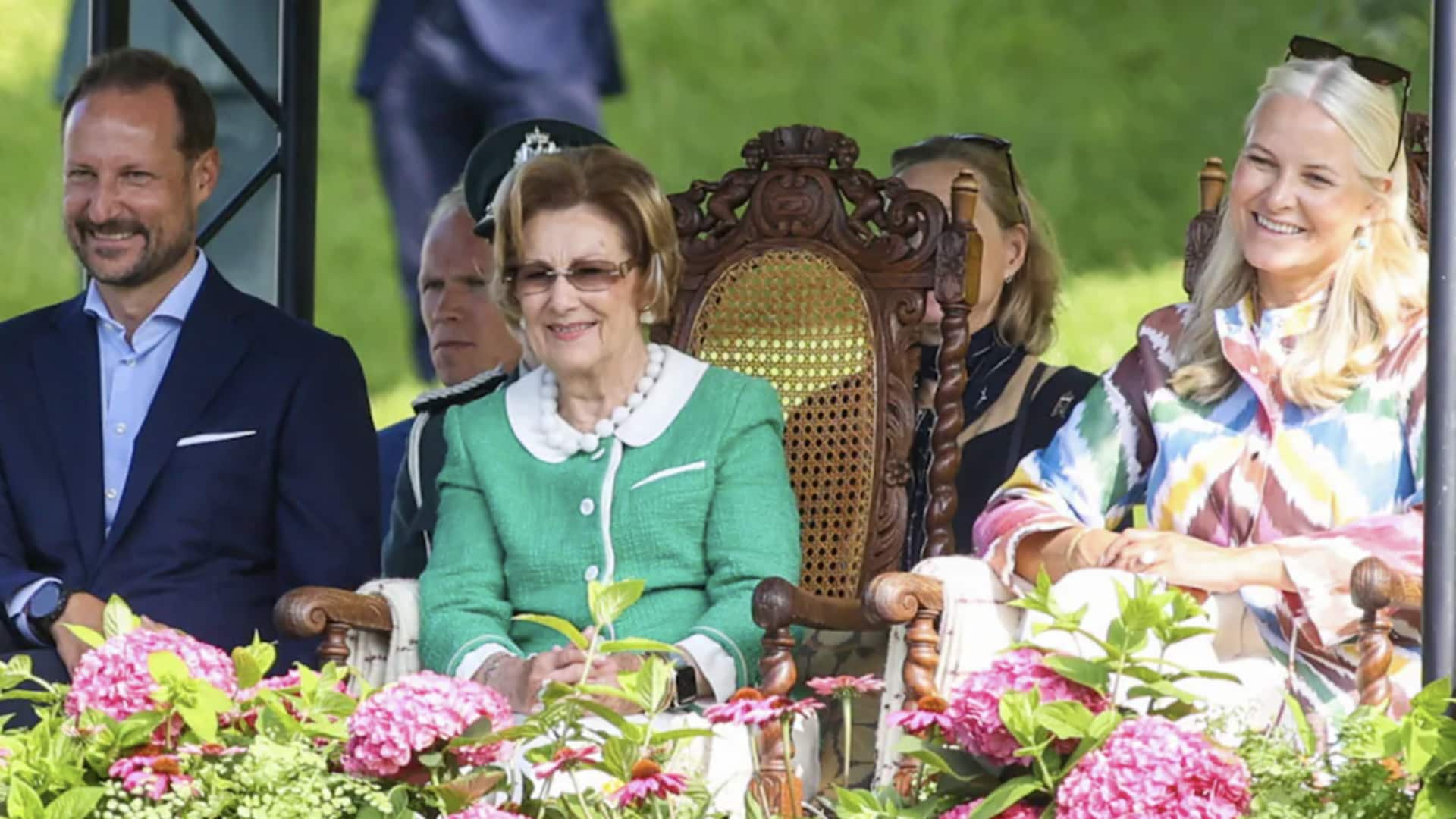 Prince Haakon, Queen Sonjia, and Princess Mette-Marit