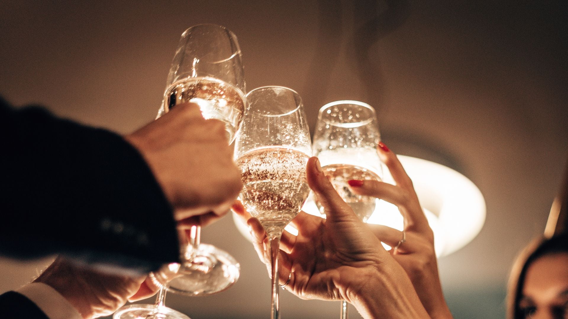 New Year’s Eve party drinks: the best bottles to bring for every budget in 2026