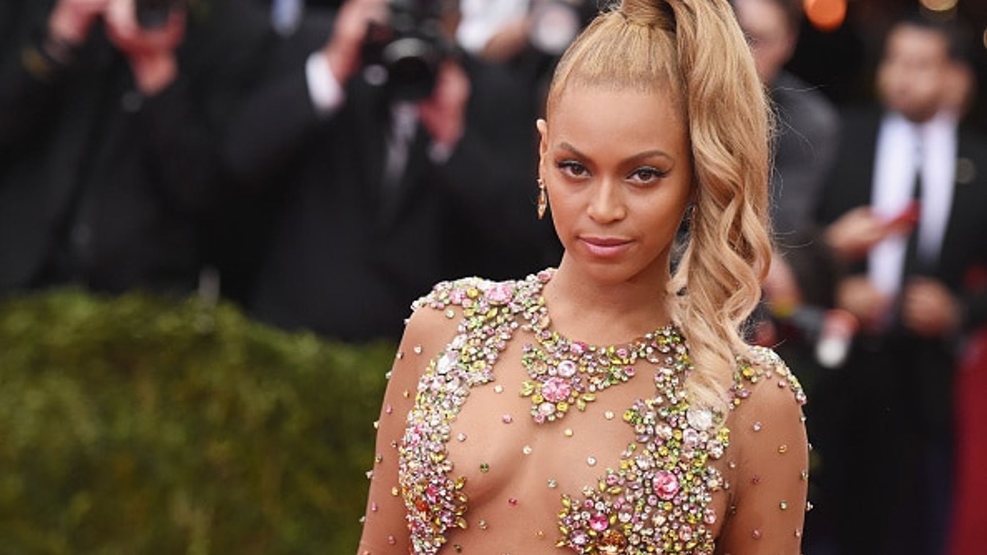 Beyoncé buys $312,000 diamond House of Borgezie shoes for her next video