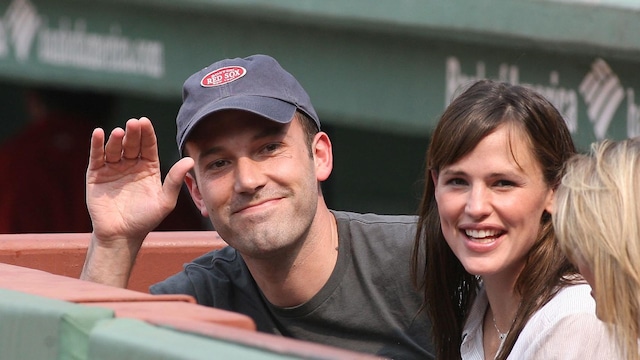 (060207)BOSTON- Ben Affleck and Jennifer Garner as the Red Sox take on the Yankees at Fenway Park sat night (staff photo by Tim Correira saved in sun) (Photo by Tim Correira/MediaNews Group/Boston Herald via Getty Images) 