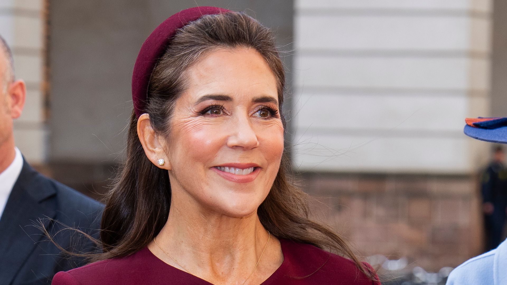Queen Mary’s elegant burgundy suit comes with a surprising detail from 1964