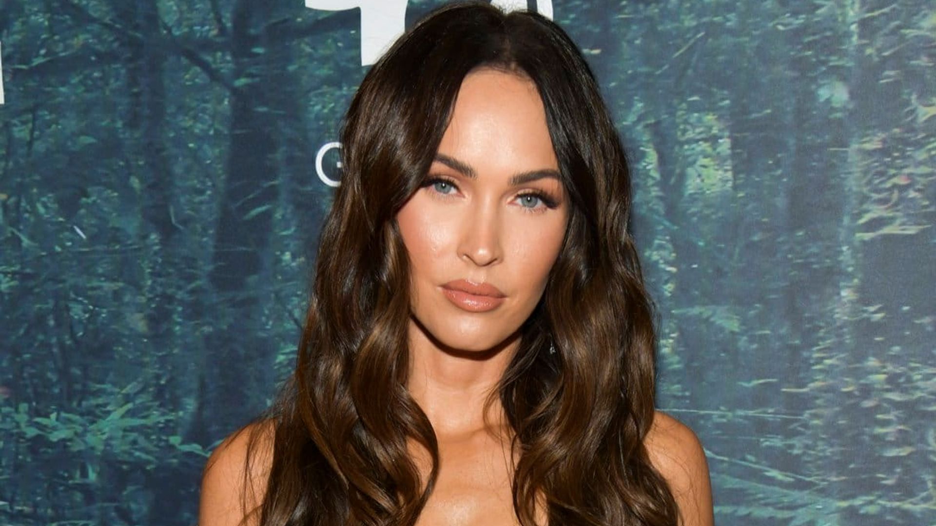 Megan Fox chats about her “rambunctious” sons with Kelly Clarkson
