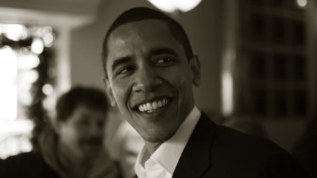 MANCHESTER, NH - DECEMBER 10:  US Senator Barack Obama (D-IL) works a crowd during a surprise visit to a coffee shop in Portsmouth, N.H., Sunday, Dec. 10, 2006. Obama drew large crowds (and huge media attention) curious about his presidential prospects during his first trip to the pivotal campaign state of New Hampshire while he decides whether to enter the Democratic race.  (Photo by Charles Ommanney/Getty Images) 