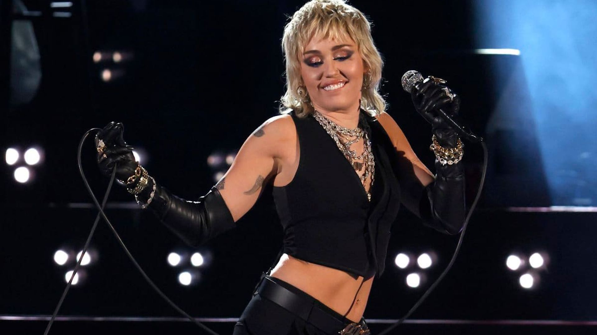 Miley Cyrus channeled her inner rocker during her NCAA Final Four performance