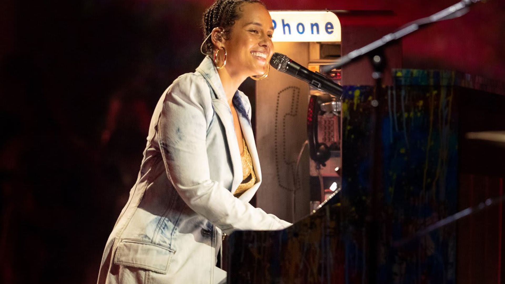 Alicia Keys stuns in her bikini as she vacations through the coast of France