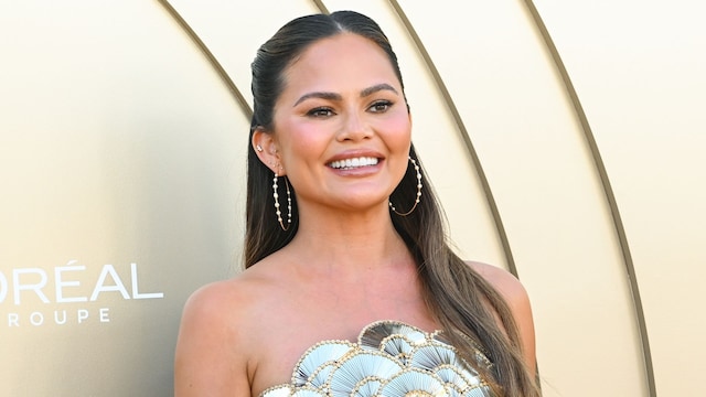  Chrissy Teigen attends Gold House 4th Annual Gold Gala at The Music Center on May 10, 2025 