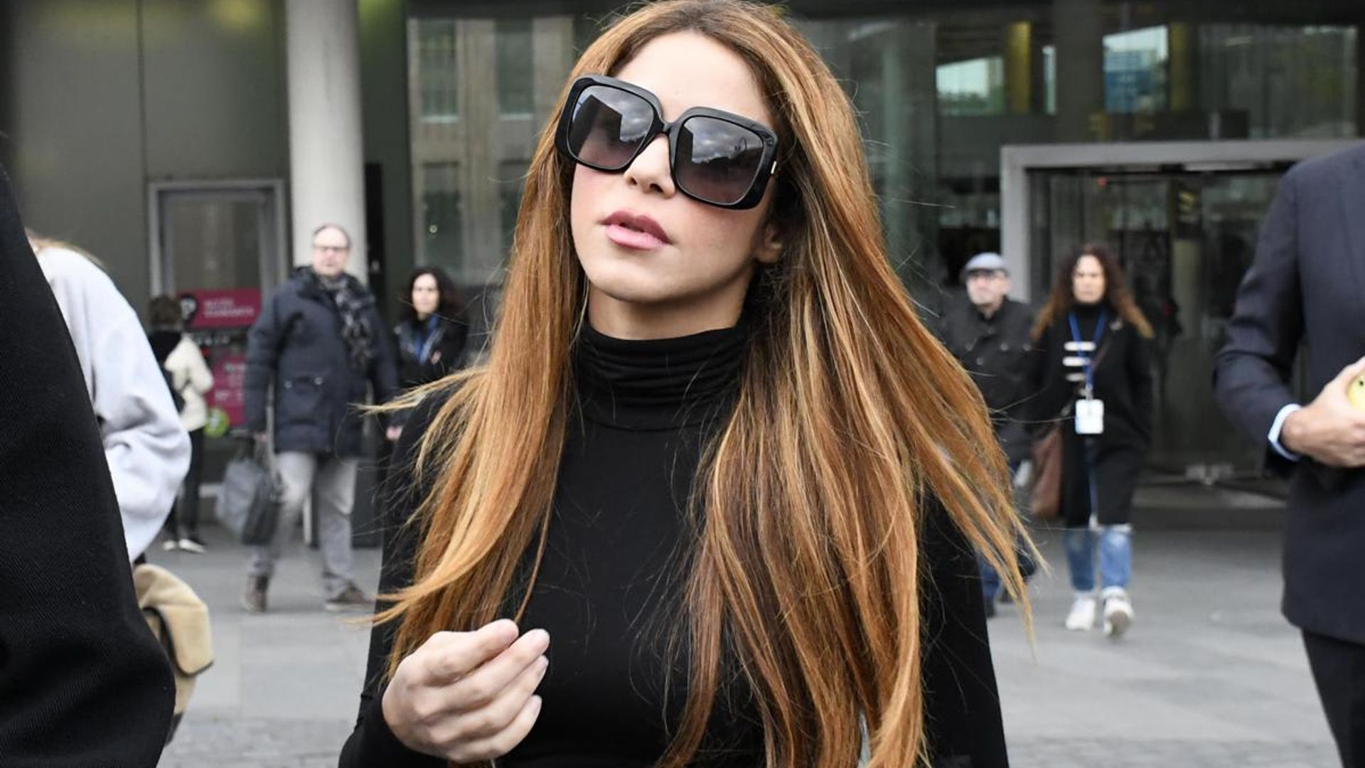 Gerard Piqué’s father reportedly sent Shakira an eviction notice