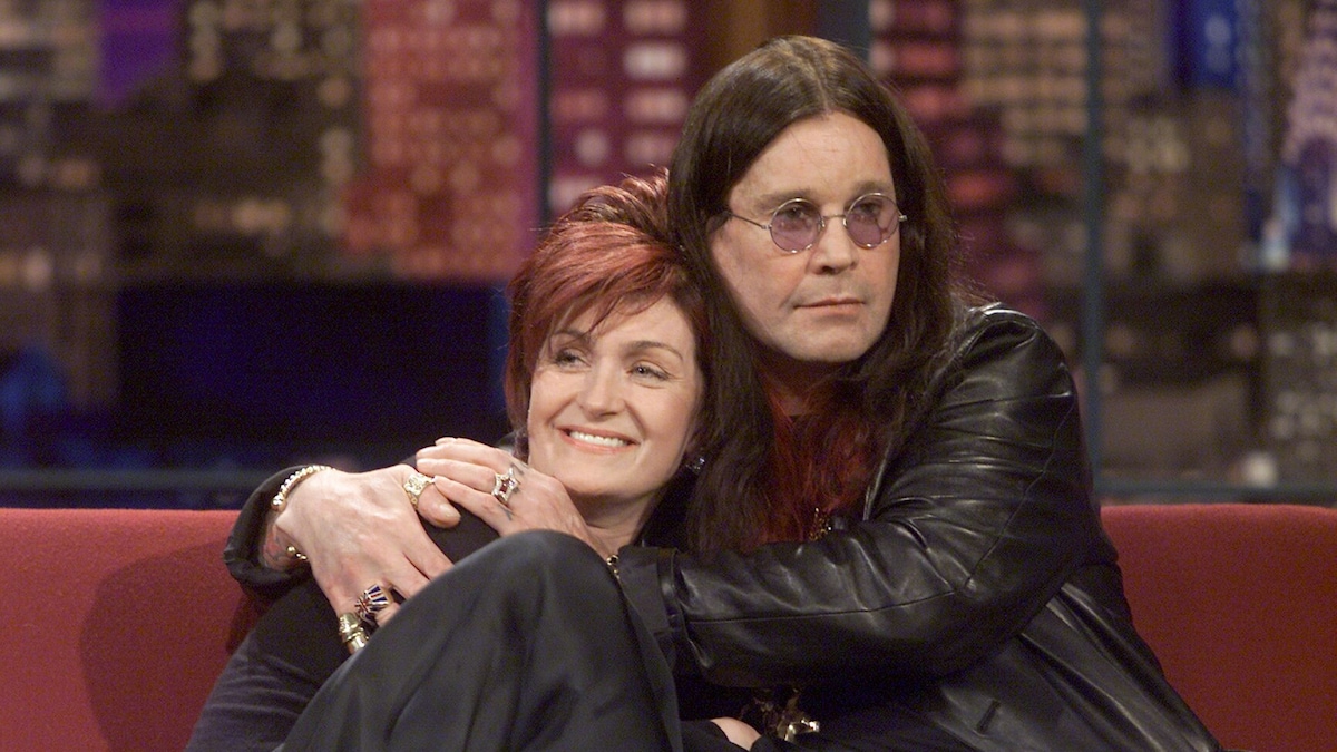 https://www.hola.com/us/horizon/landscape/6810ffa93712-the-tonight-show-with-jay-leno-episode-2258-pictured-tv-host-sharon-osbourne-and.jpg?im=Resize=(1200)