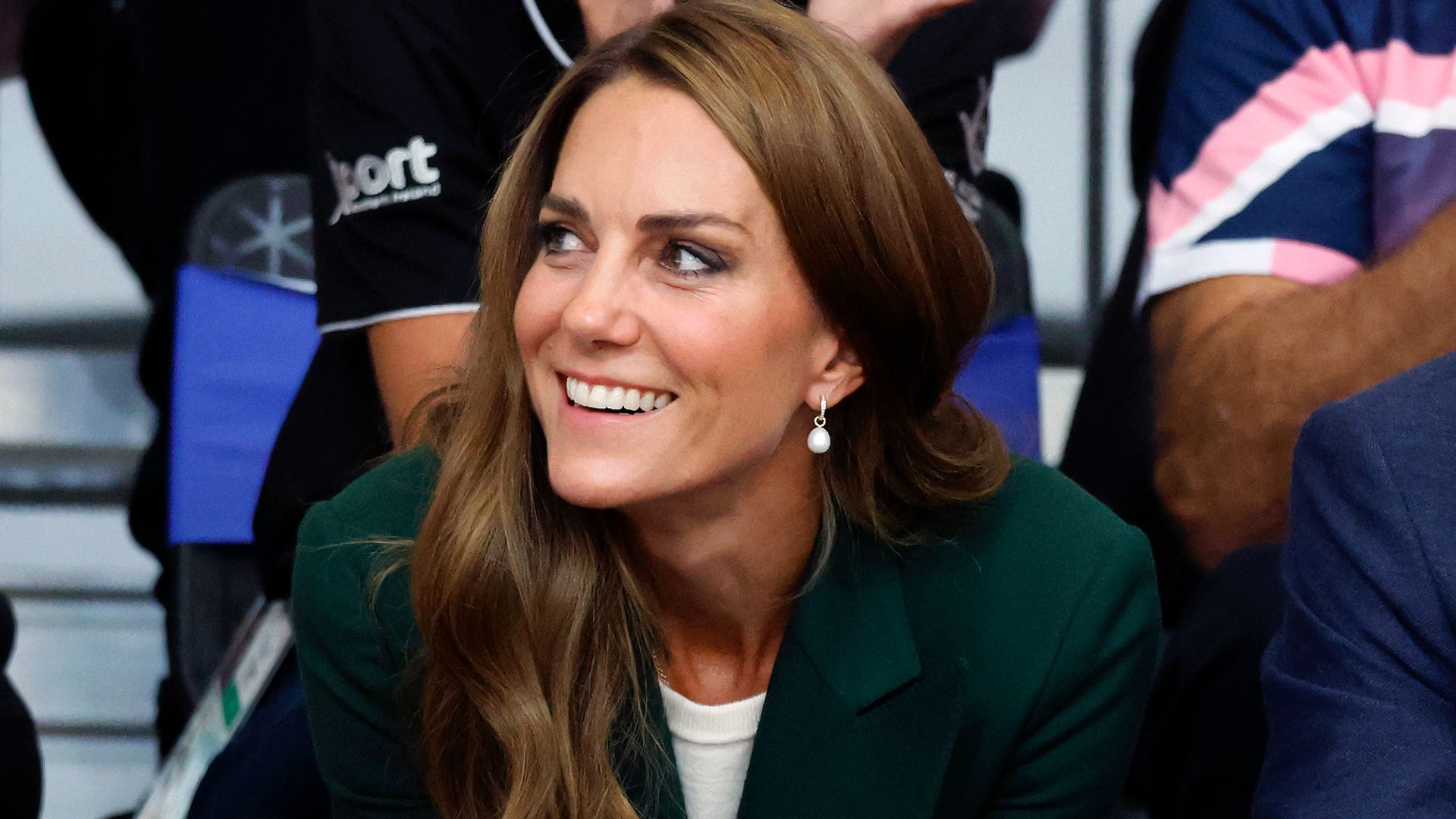 Kate Middleton's Glasgow jewelry was a hidden tribute to Queen Elizabeth and her kids