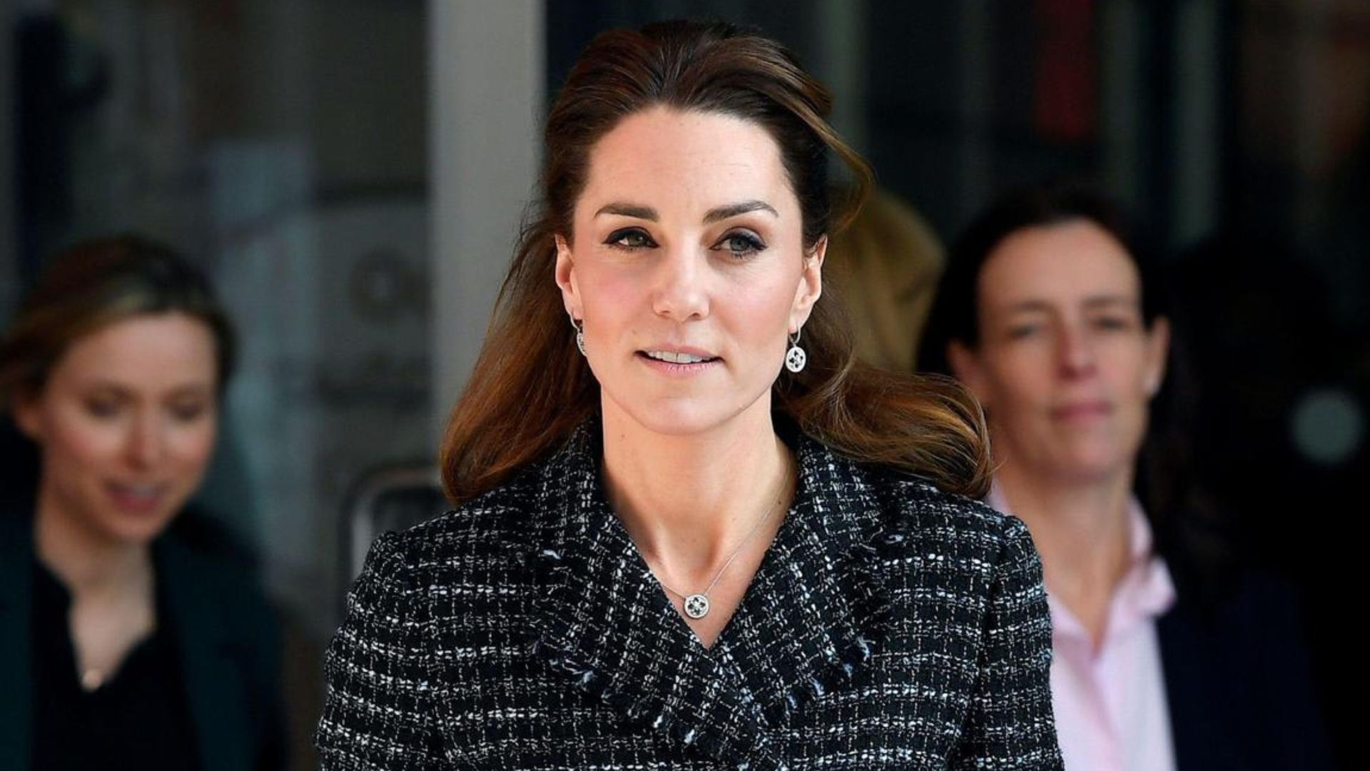 Kate Middleton steps out sans her engagement ring: The reason revealed