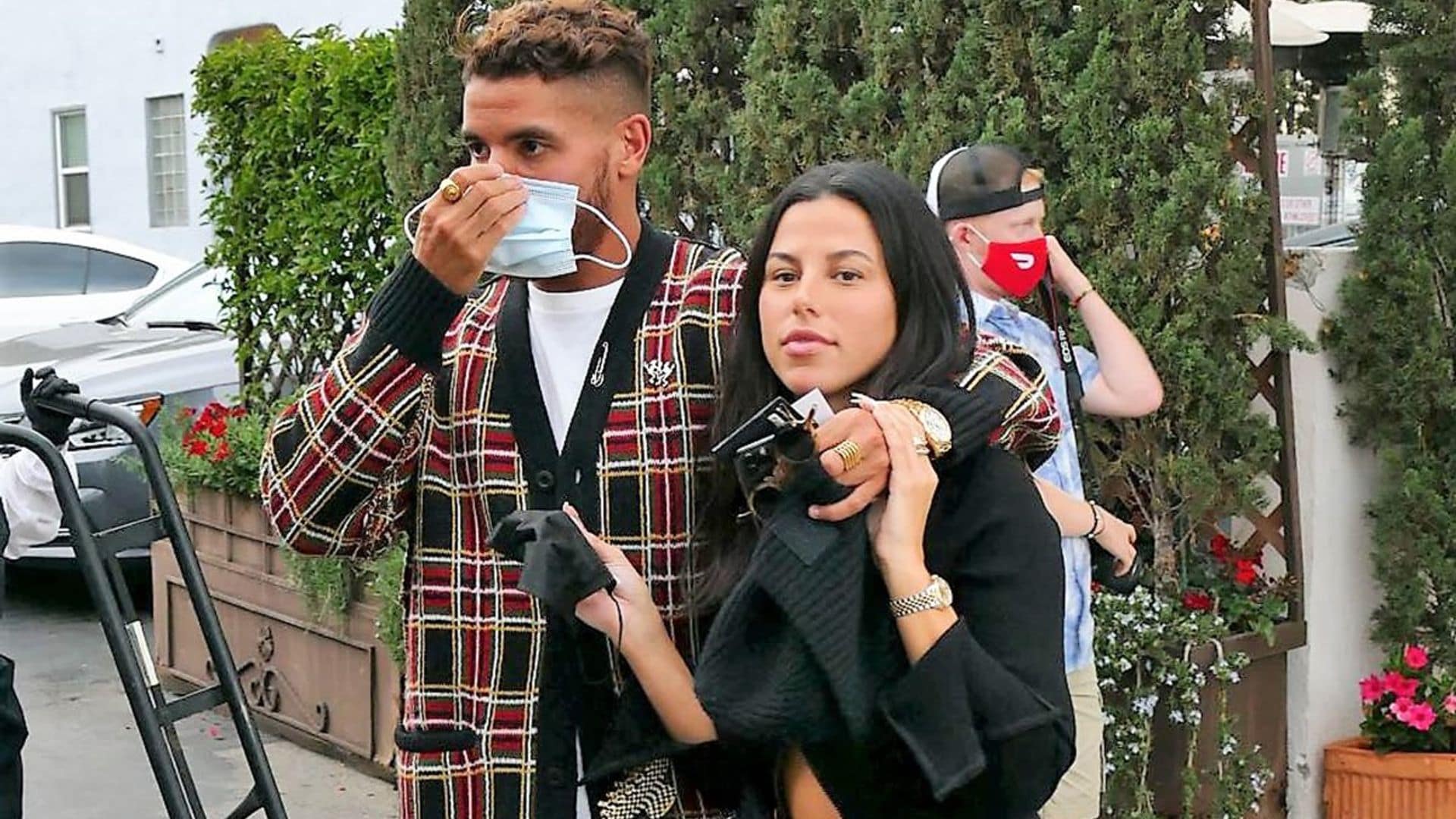 Soccer star Jonathan dos Santos’ dating history