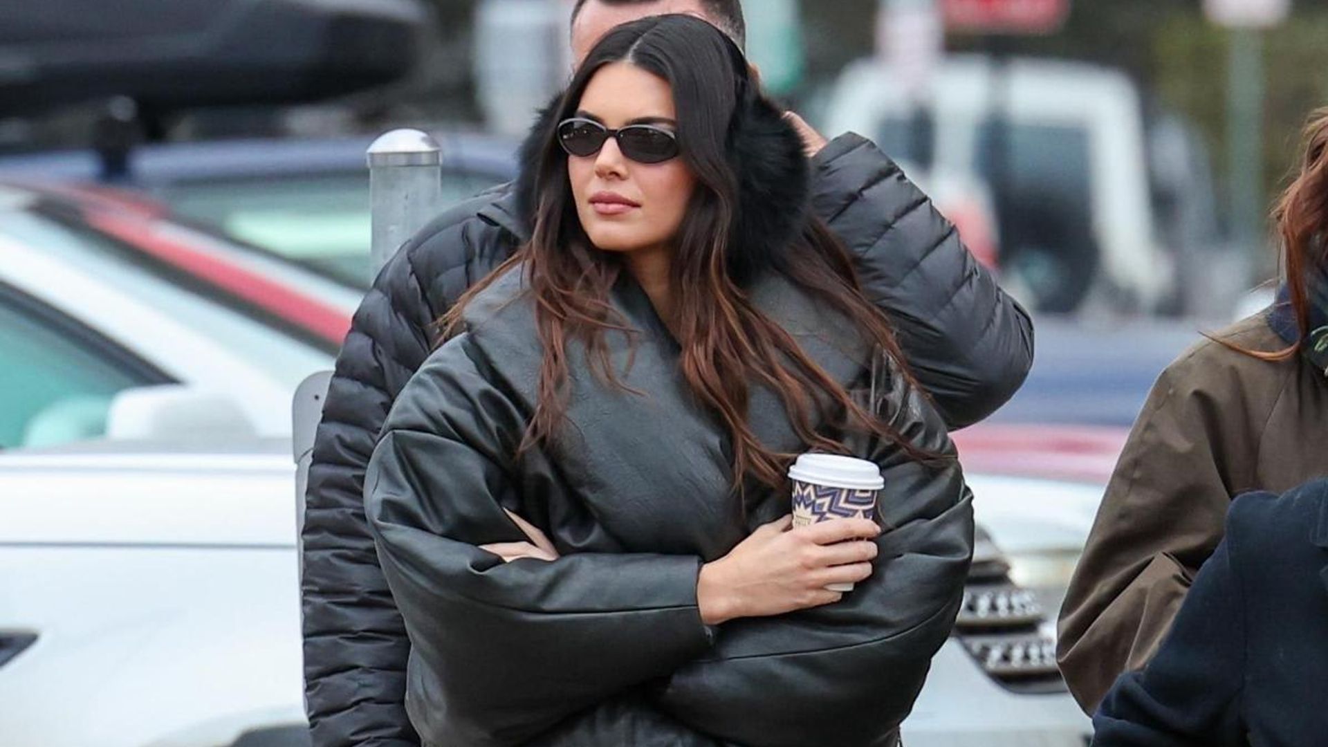 Kendall Jenner takes a trip to Aspen with her closest friends after breaking up with Bad Bunny