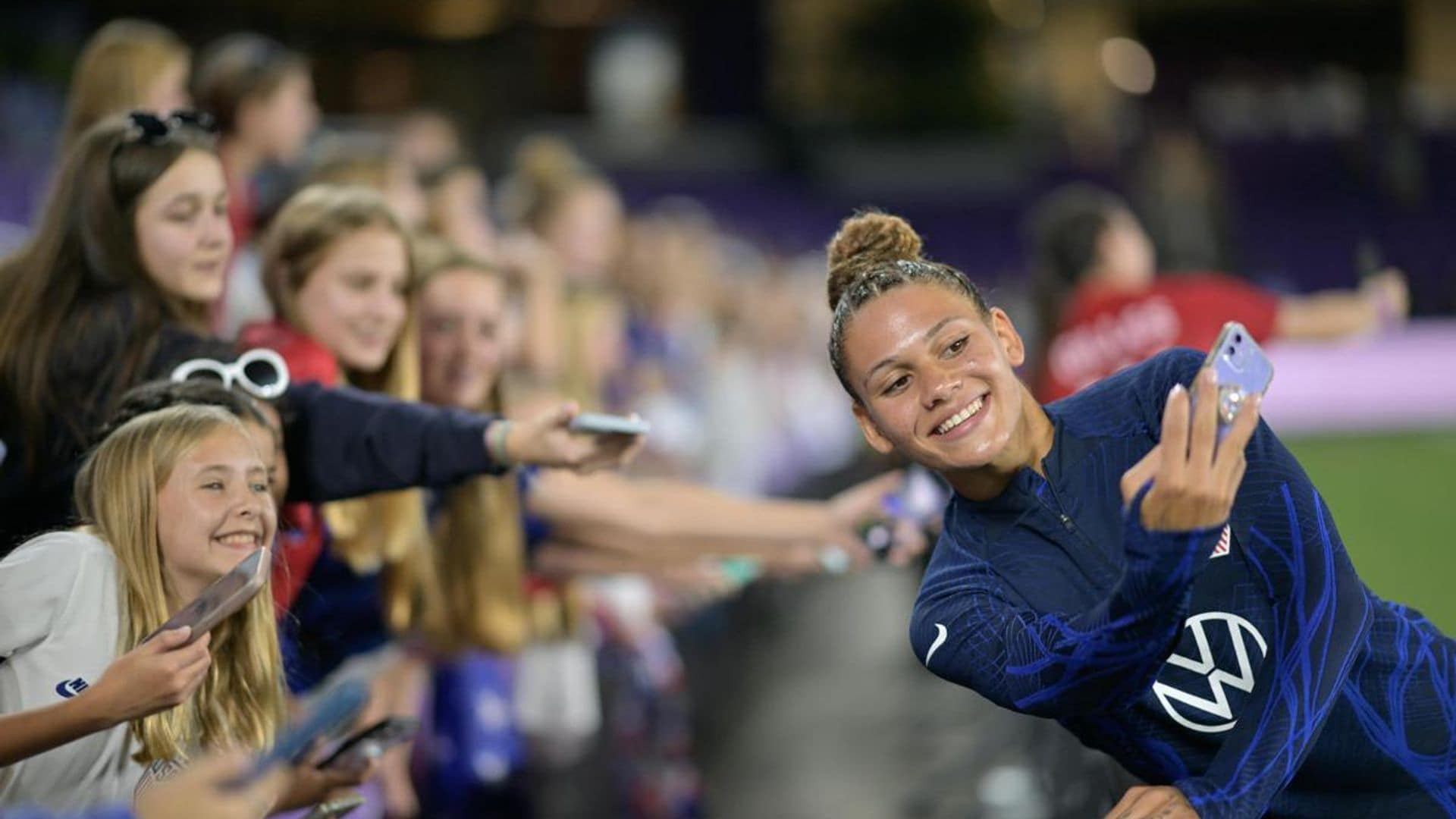 Trinity Rodman has an emotional encounter, makes young soccer fan cry