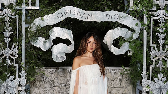 Inspired directly from the long togas worn by the Romans, she presents her version with a sheer twist