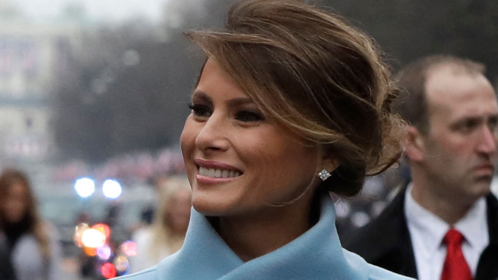 melania trump blue dress inauguration Melania's first Inauguration dress from 2017 was also designed in Gilead!