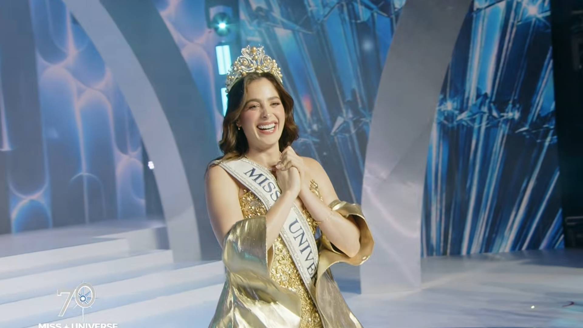 Miss Universe Fátima Bosch makes pageant history with first-ever live question hosting