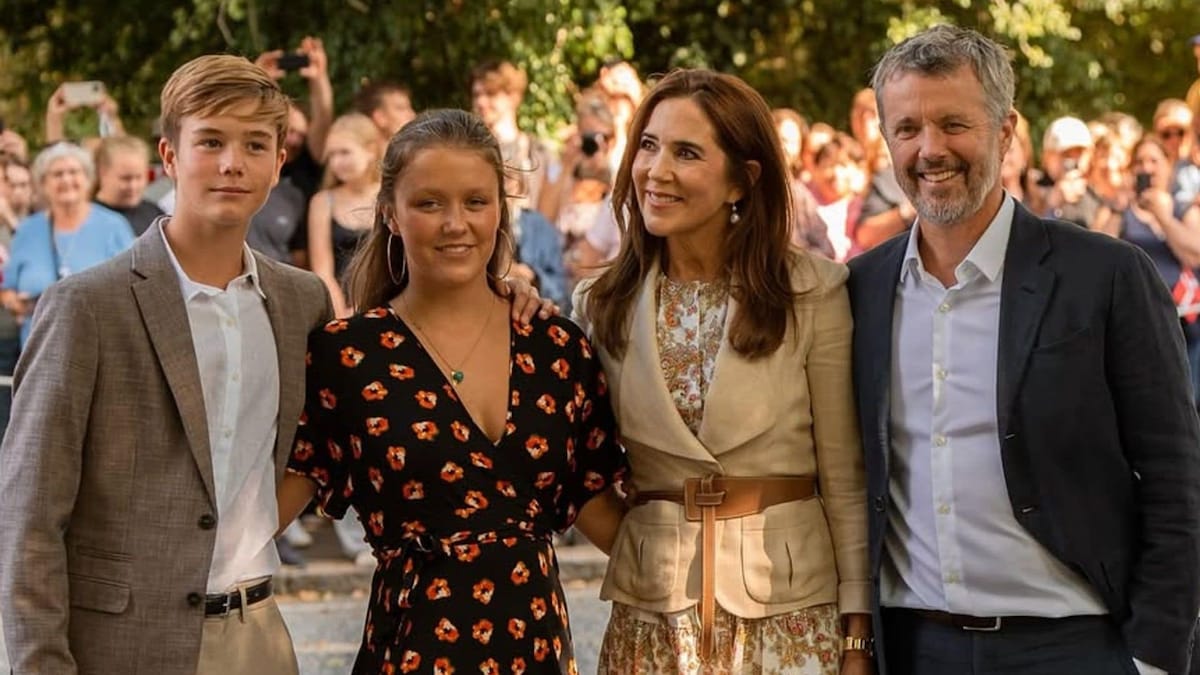 https://www.hola.com/us/horizon/landscape/6e848c21445f-cd56ebfdbd91-det-var-en-varm-og-festlig-modtagelse-som-deres-majestter-kongen-og.jpg?im=Resize=(1200)