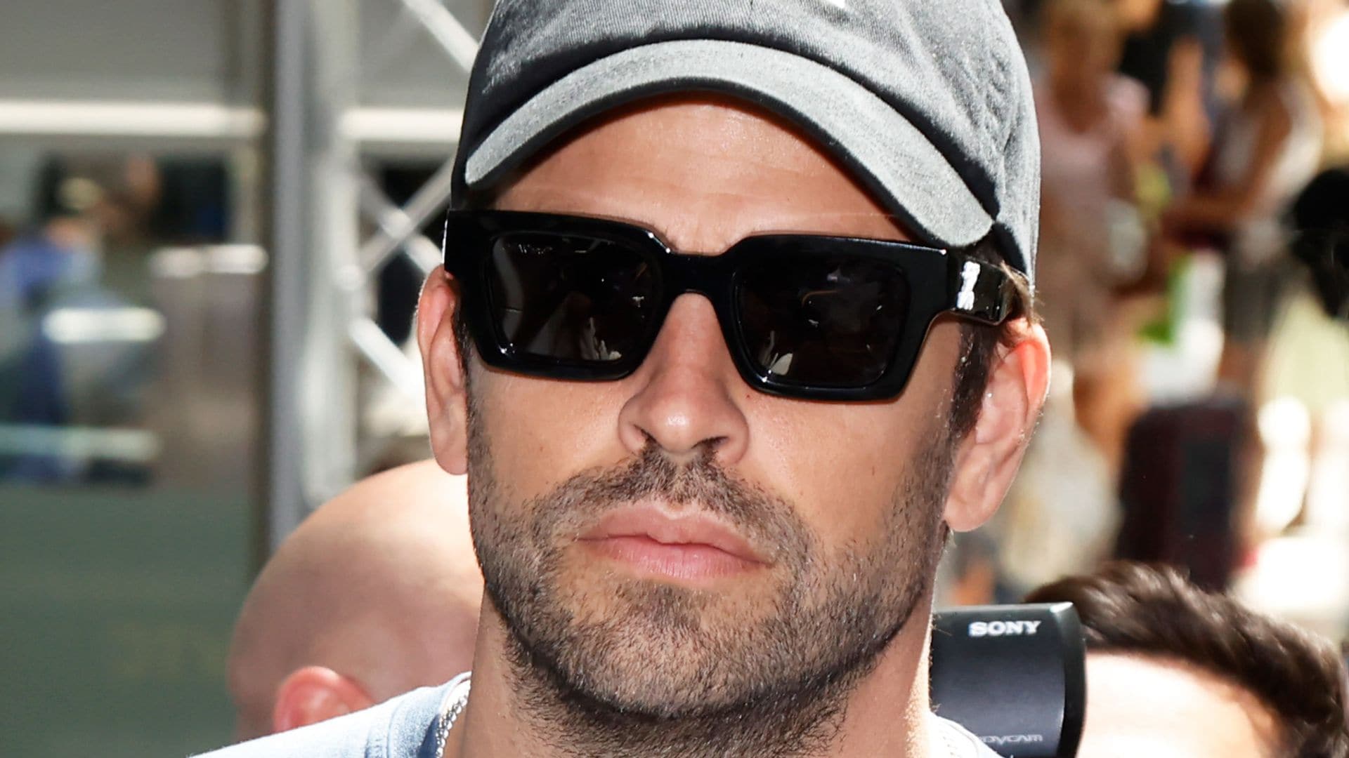 How Gerard Piqué reacted When Bizarrap played Shakira's song about him with Clara Chía