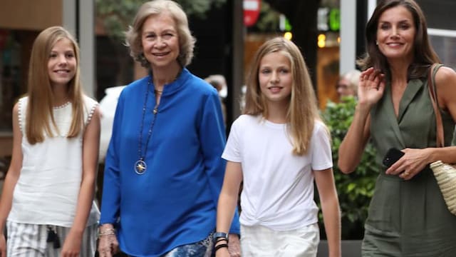 Queens Letizia and Sofia enjoy movie date with Princess Leonor and Infanta Sofia