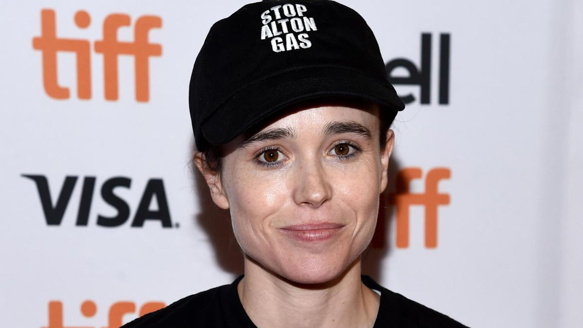Celebs show support for ‘Juno’ star Elliot Page after sharing that he is trans