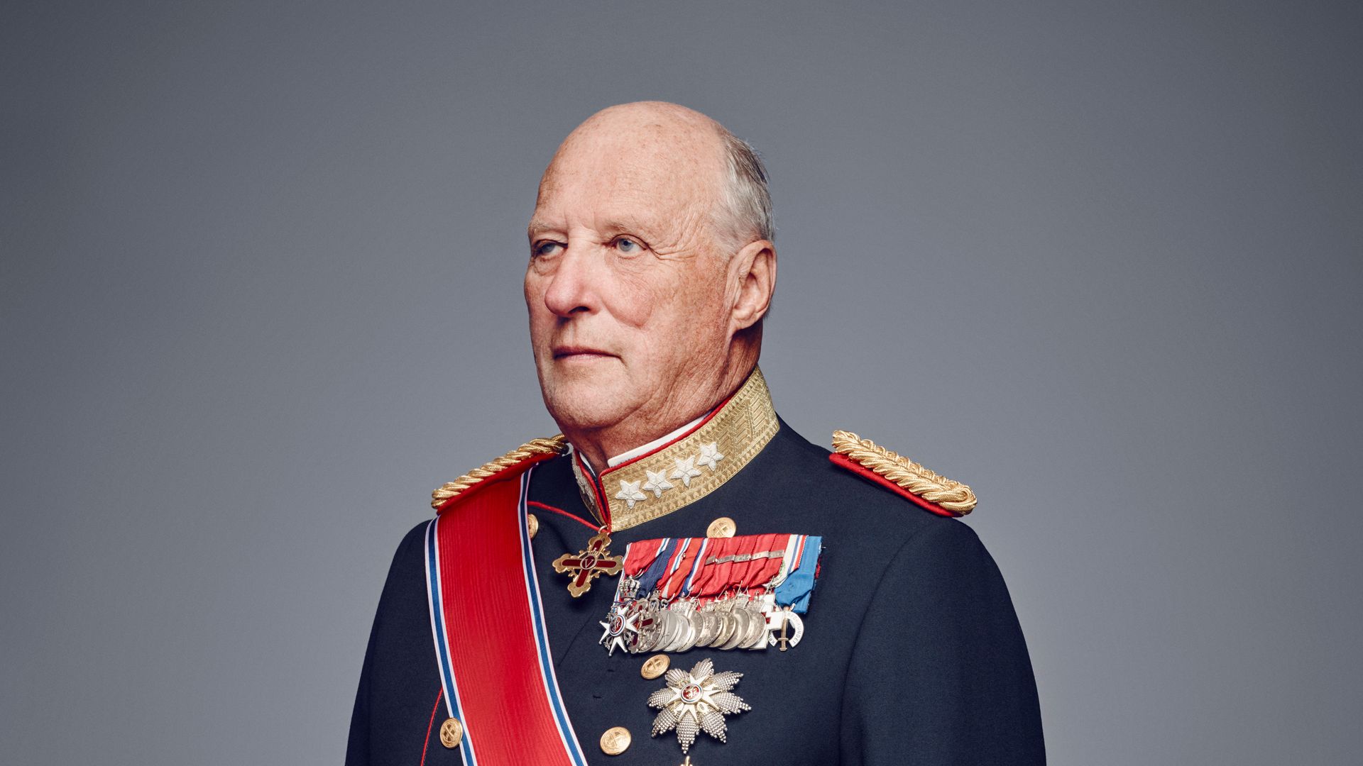 https://www.hola.com/us/horizon/landscape/7040d703004a-oslo-norway-in-this-handout-photo-provided-by-the-royal-court-king-harald-v-of-n.jpg?im=Resize=(1200)