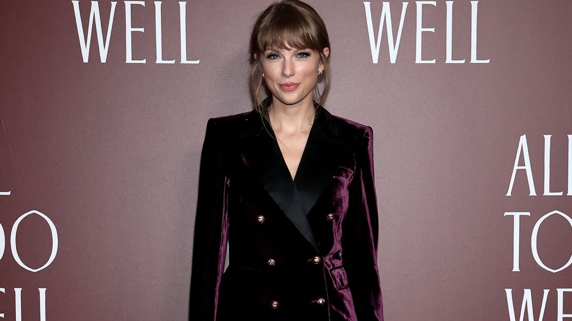 Taylor Swift’s dress is being compared to that iconic Princess Diana dress