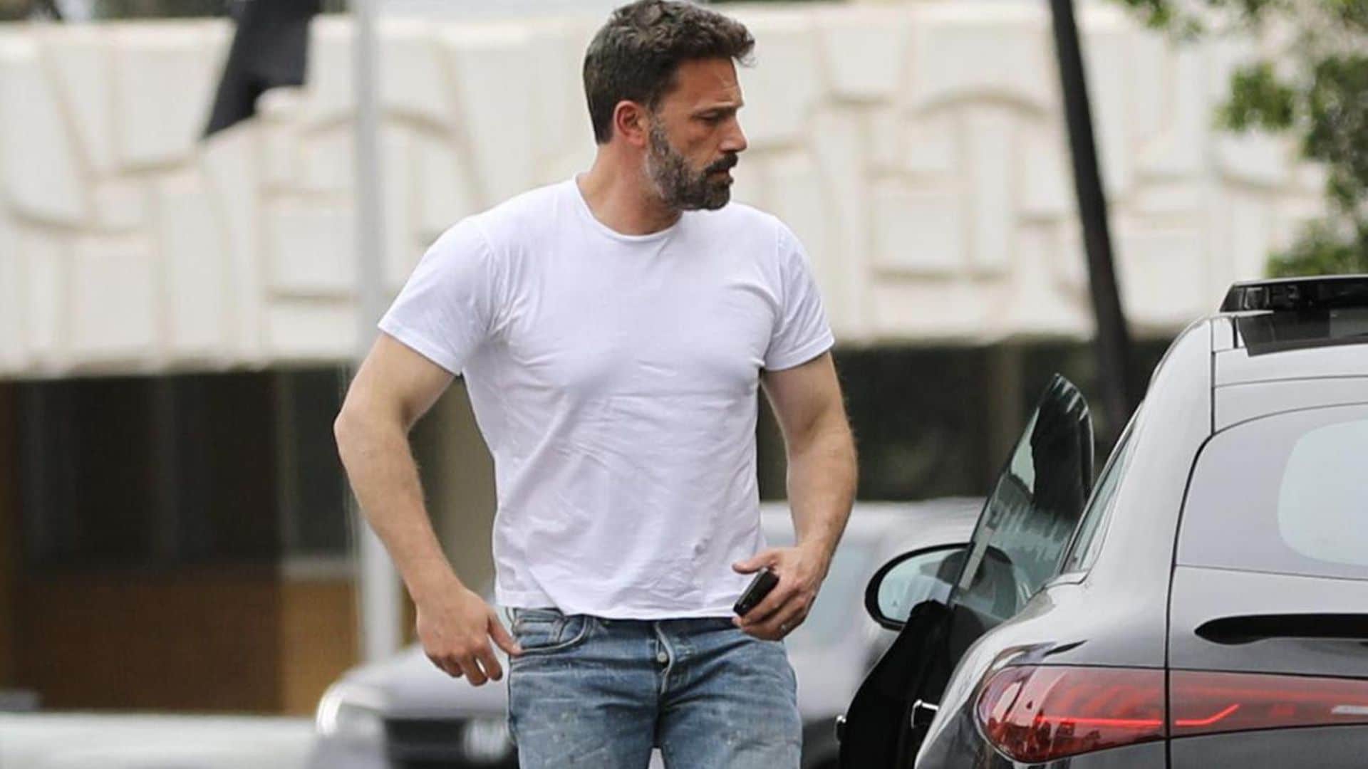 Ben Affleck and his son Samuel go on a coffee run amidst family move