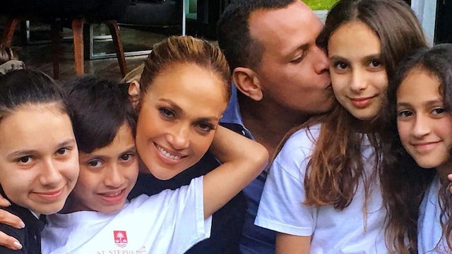 Alex Rodriguez shares gorgeous new photo of his and Jennifer Lopez's blended family