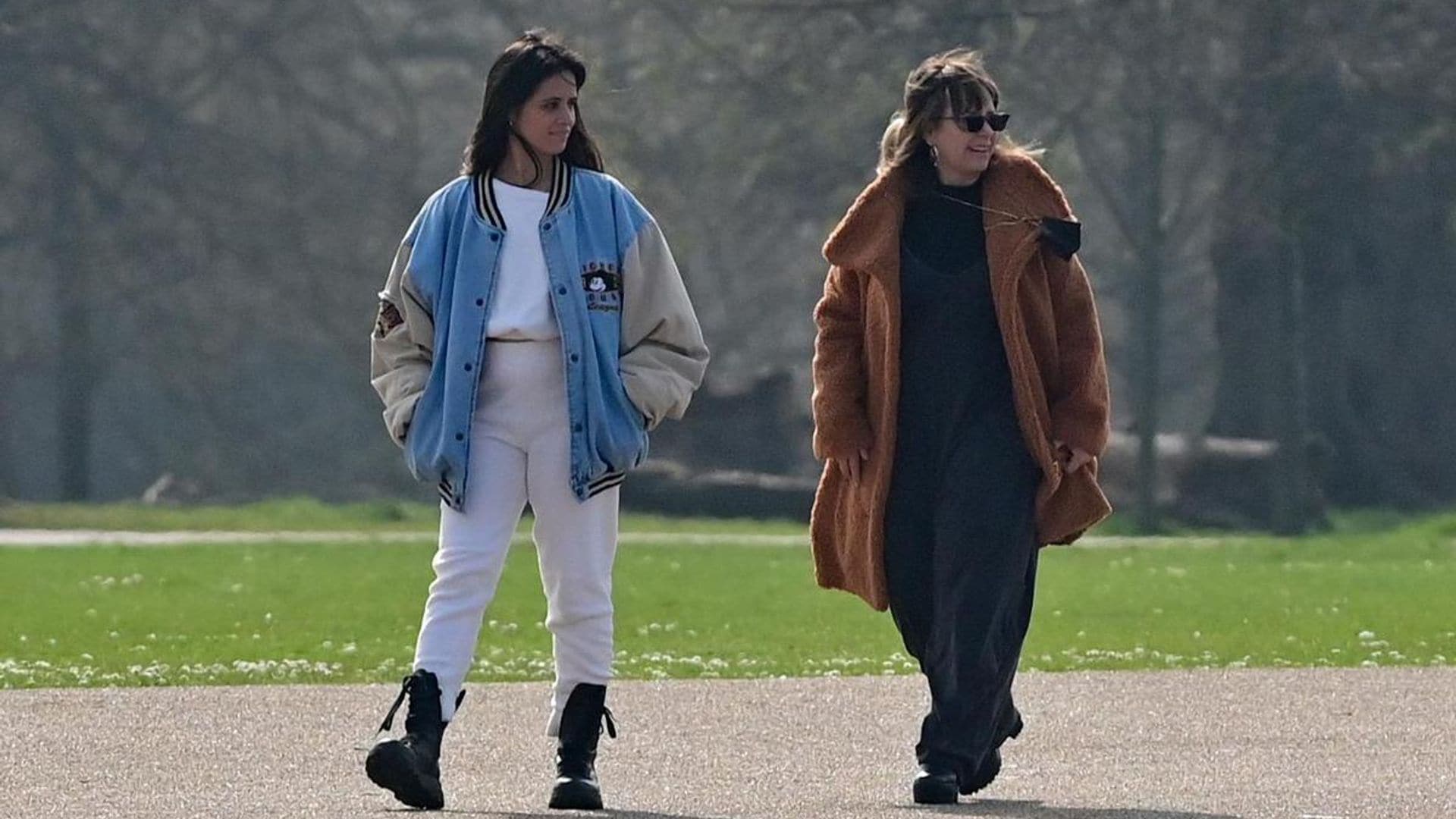 Camila Cabello and her mom go on a London walk
