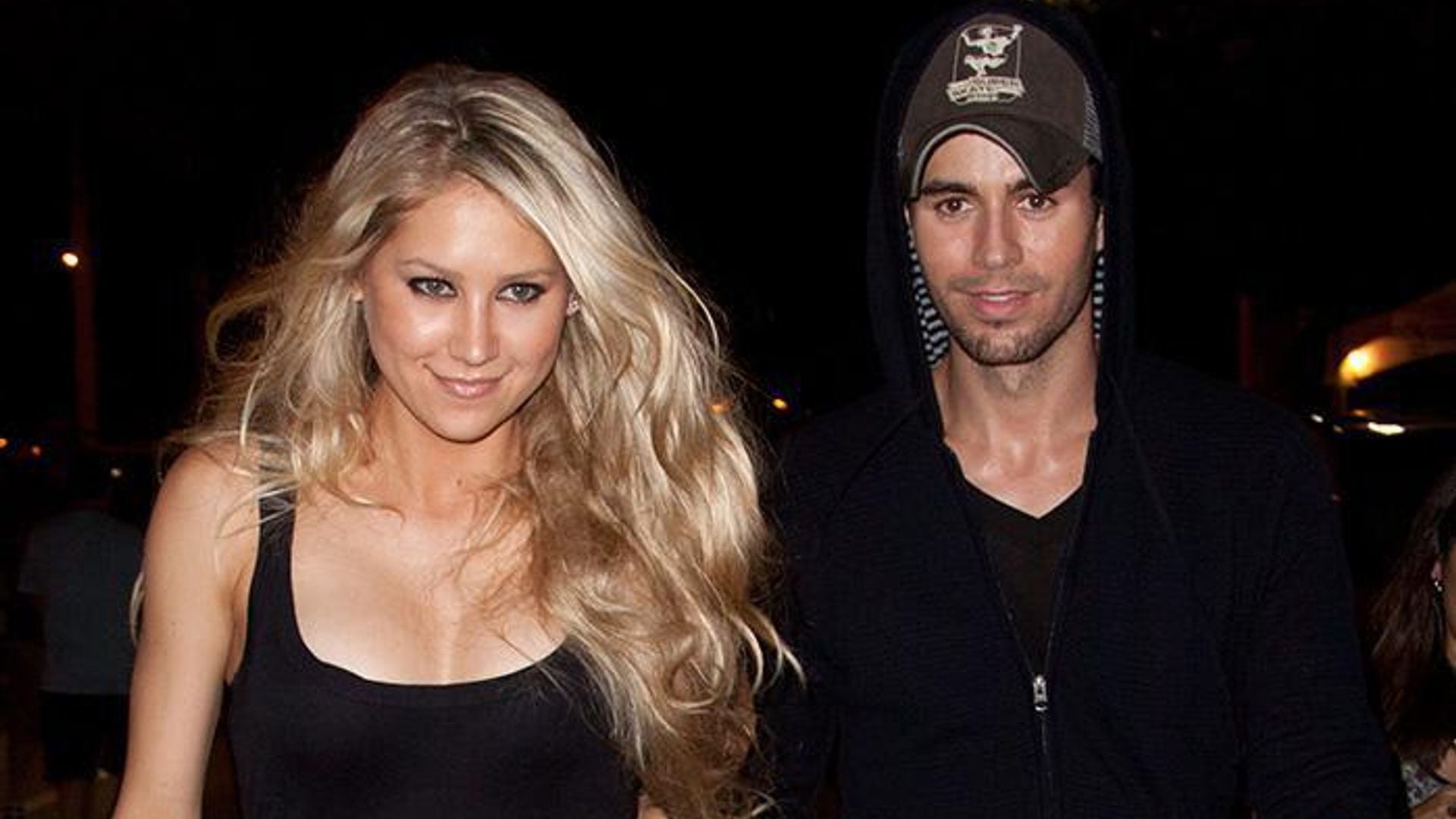 Enrique Iglesias and Anna Kournikova expecting: the exclusive photos that confirm her pregnancy