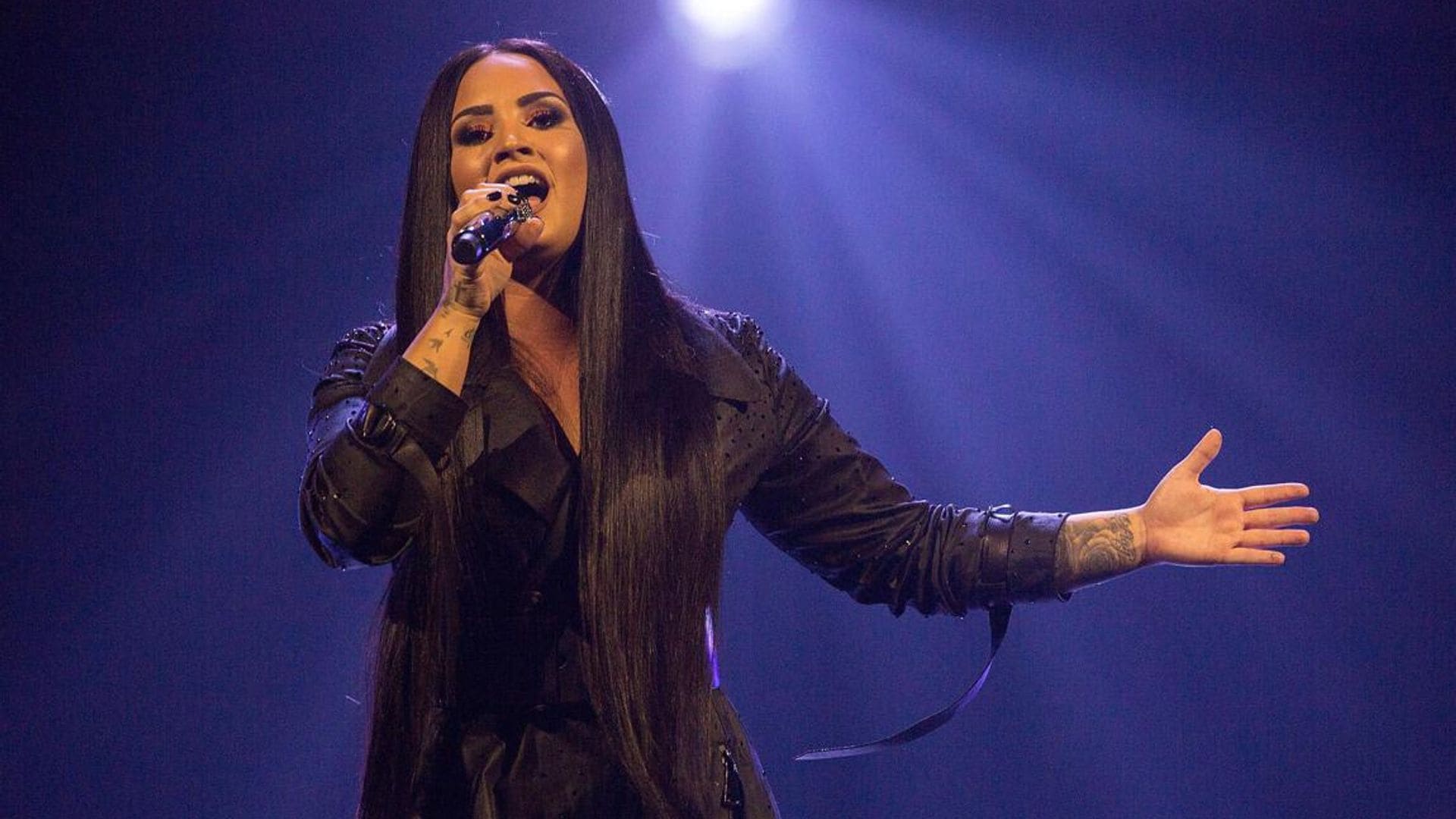Fans are beyond excited that Demi Lovato is hosting the 2020 E! People’s Choice Awards