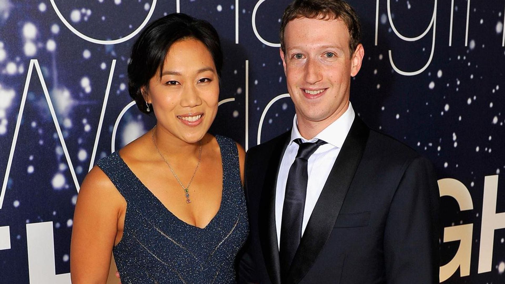 Mark Zuckerberg, his wife Priscilla, and their daughters relax in a yacht in Mallorca