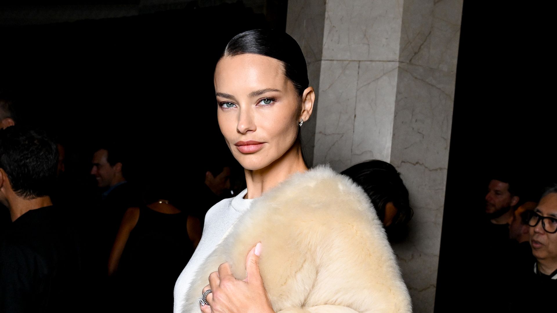 Adriana Lima’s latest appearance has fans comparing her to her early 2000s Victoria’s Secret era