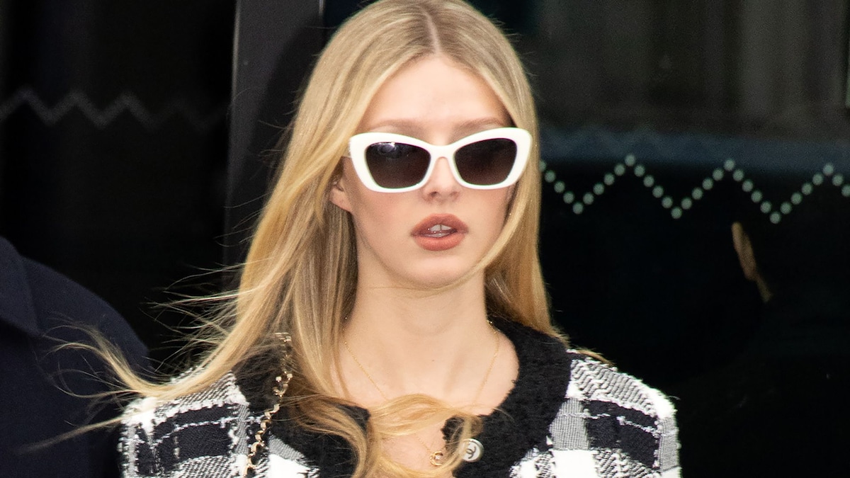 https://www.hola.com/us/horizon/landscape/75d886303e7f-paris-france-apple-martin-attends-the-chanel-haute-couture-spring-summer-2023-sh.jpg?im=Resize=(1200)